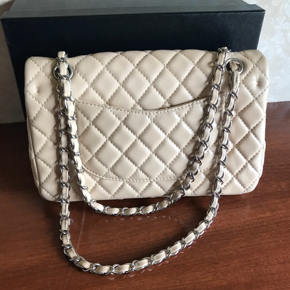 Chanel SOLD - Picture 3 of 7